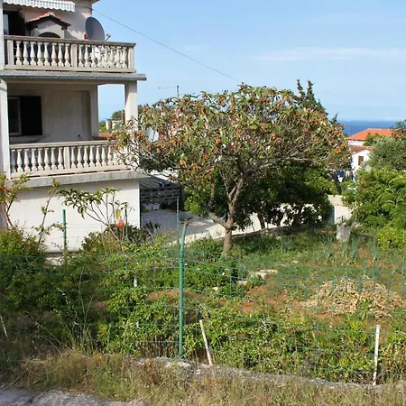 With A Parking Space Apartman Mali Lošinj