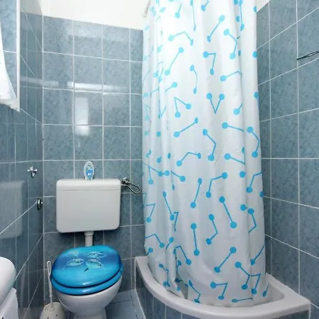 Apartman With A Parking Space Mali Lošinj
